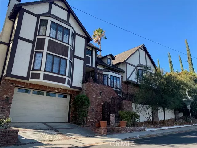 Woodland Hills, CA 91364,20958 Avenue San Luis