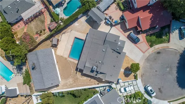 17601 17603 Caprino PL, Lake Balboa, CA 91406