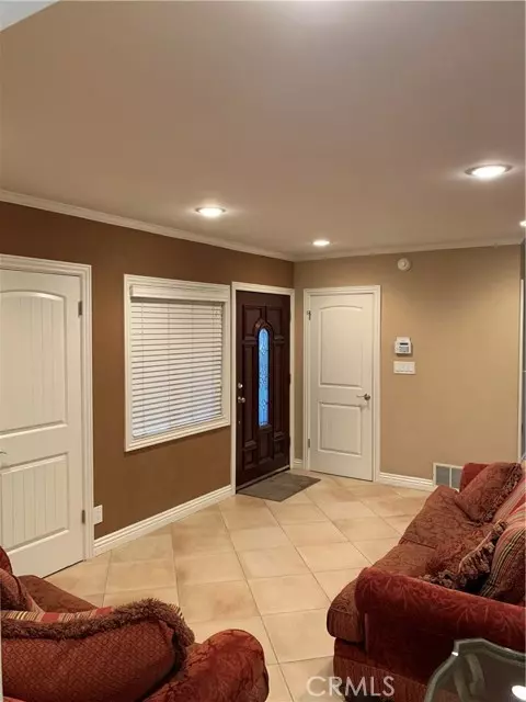 Chatsworth, CA 91311,9527 Oso AVE
