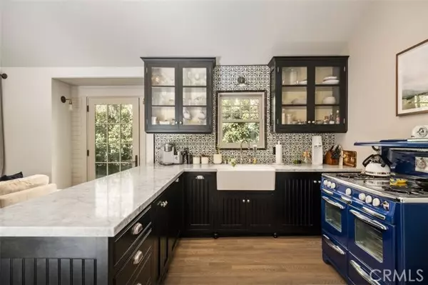 West Hollywood, CA 90069,909 Larrabee ST