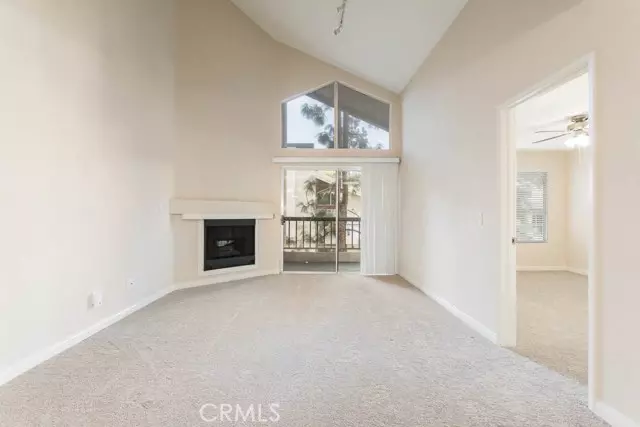 Woodland Hills, CA 91367,21450 Burbank BLD 303