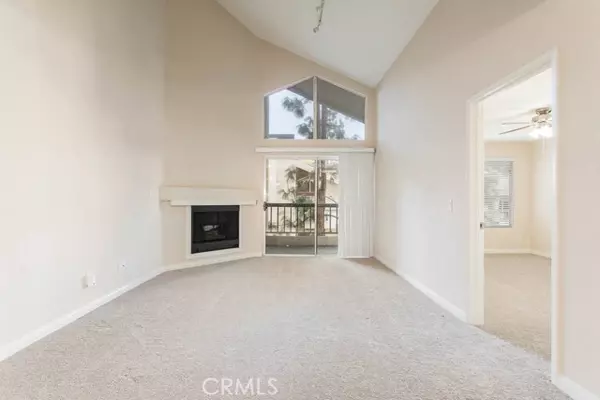 21450 Burbank BLD 303, Woodland Hills, CA 91367