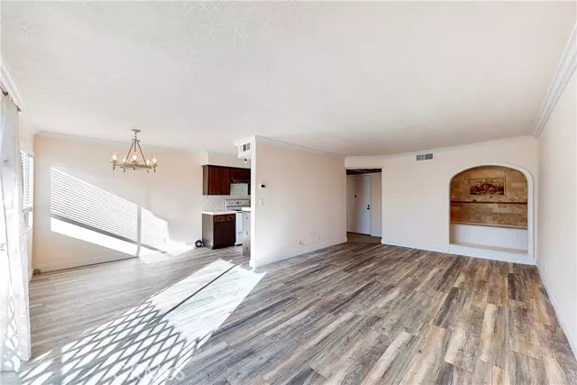 5343 Yarmouth AVE 303, Encino, CA 91316