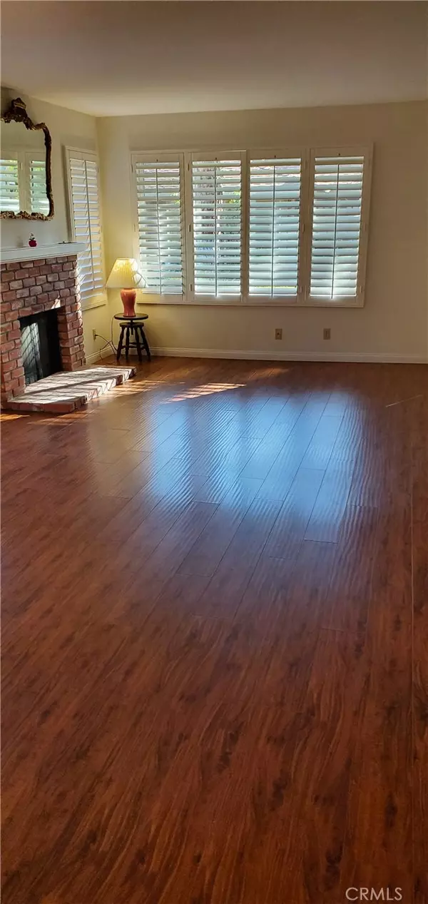 Simi Valley, CA 93063,4508 Lubbock DR C