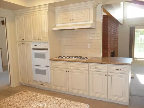 Woodland Hills, CA 91364,23100 Mulholland DR