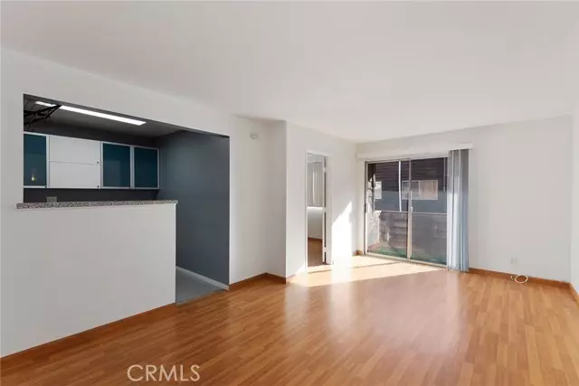 5414 Newcastle AVE 10, Encino, CA 91316