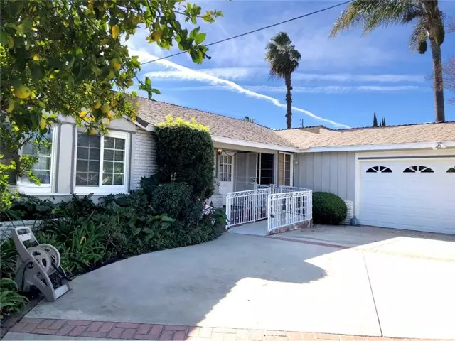 16522 Hartsook ST, Encino, CA 91436