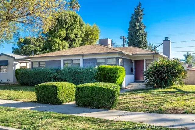 7400 Genesta AVE, Lake Balboa, CA 91406