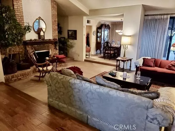 Chatsworth, CA 91311,10728 Cozycroft AVE