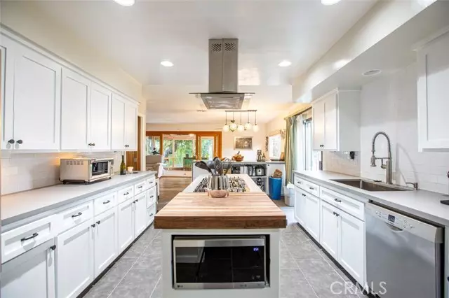 Woodland Hills, CA 91364,4608 Cerrillos DR