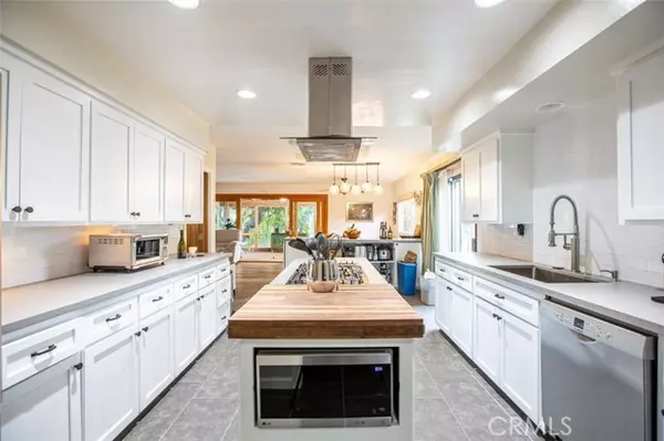 4608 Cerrillos DR, Woodland Hills, CA 91364