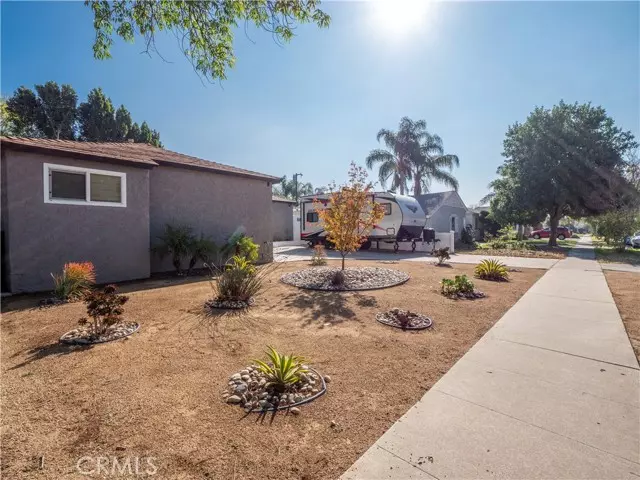 6930 Zelzah AVE, Reseda, CA 91335