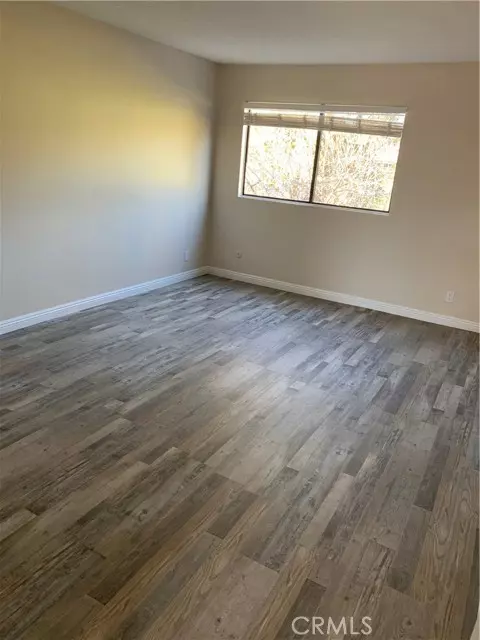Chatsworth, CA 91311,21333 lassen ST 8B