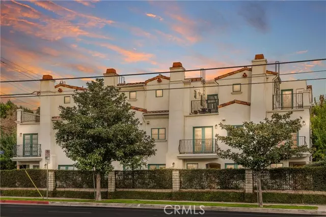 10562 Valley Spring LN, Toluca Lake, CA 91602
