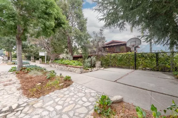 La Crescenta, CA 91214,2440 Fairmount AVE