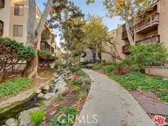 Culver City, CA 90230,8211 Summertime LN