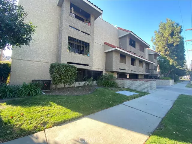 7061 Kester AVE B, Van Nuys, CA 91405