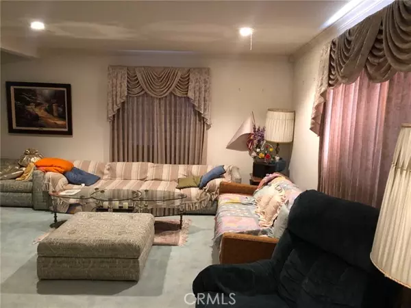 Van Nuys, CA 91406,15927 Enadia WAY
