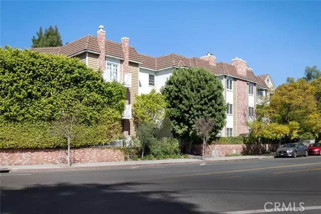 4401 Moorpark WAY 101, Toluca Lake, CA 91602