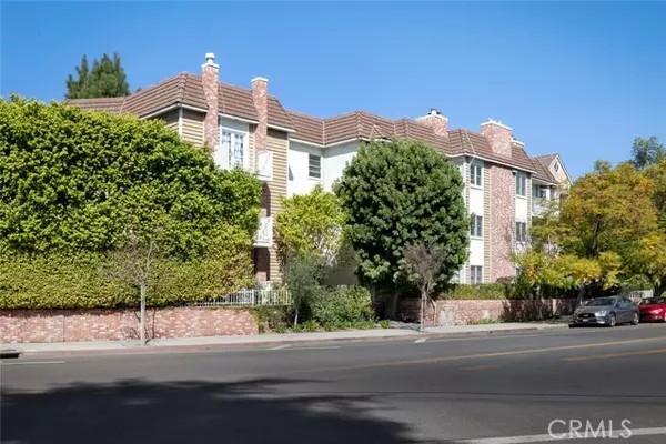 Toluca Lake, CA 91602,4401 Moorpark WAY 101