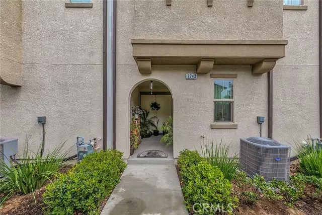 7243 N Maple RD, Van Nuys, CA 91405