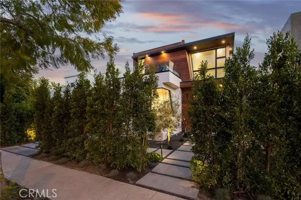 8720 Rosewood AVE, West Hollywood, CA 90048