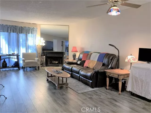 15113 Saticoy ST 27, Van Nuys, CA 91405