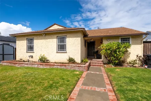 Lake Balboa, CA 91406,17205 Lanark ST