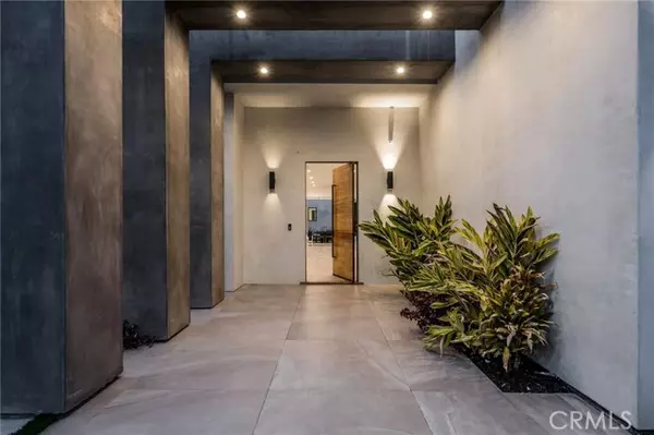 Encino, CA 91316,18067 Calvert ST