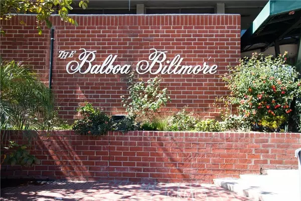 Encino, CA 91316,5301 Balboa BLD O4