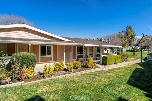 19156 Avenue Of The Oaks A, Newhall, CA 91321