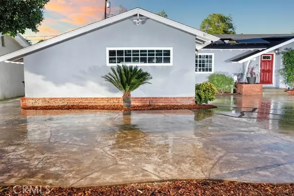 Canoga Park, CA 91304,22345 Lanark ST