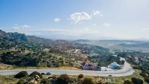 3 Woolsey CYN, West Hills, CA 91304