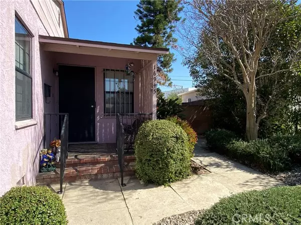 Lake Balboa, CA 91406,16945 Covello ST