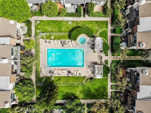 Van Nuys, CA 91405,13609 Valerio ST D