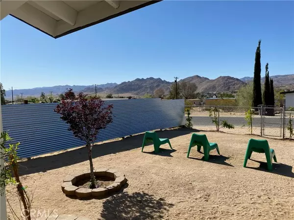 Joshua Tree, CA 92252,61852 Oleander DR