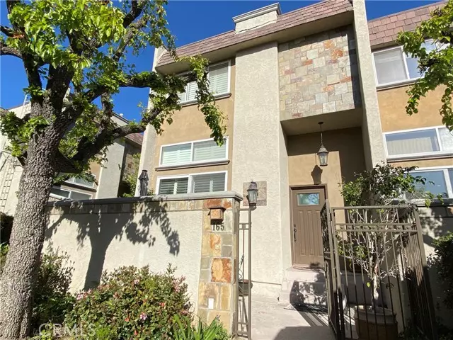 Chatsworth, CA 91311,21901 Lassen ST 165