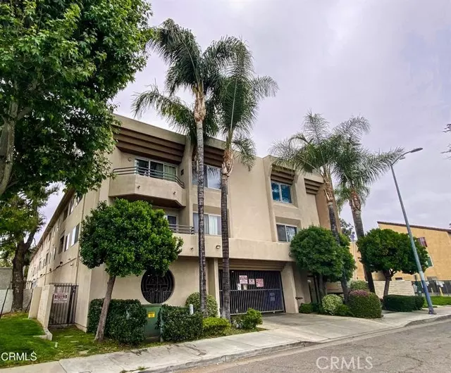 15455 Sherman WAY 2, Van Nuys, CA 91406
