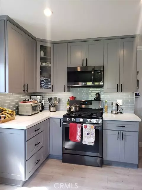 Van Nuys, CA 91405,14945 Marlin PL