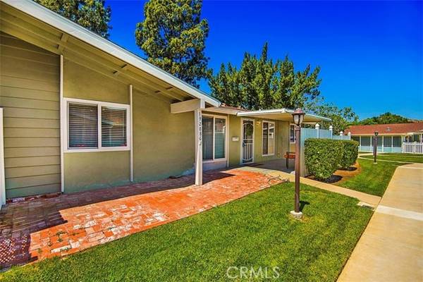 19208 Avenue Of The Oaks G, Newhall, CA 91321