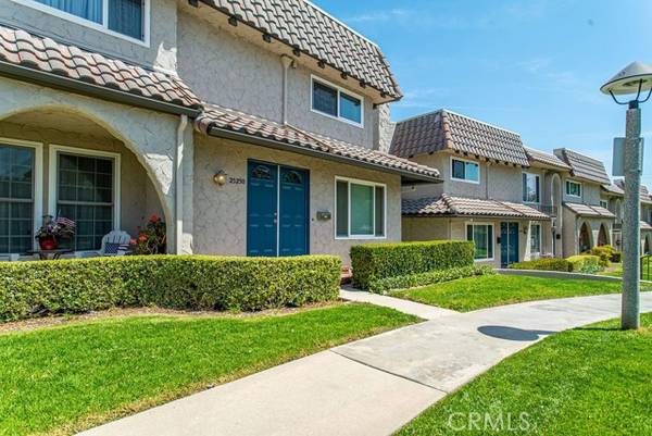 25250 Avenida Dorena, Newhall, CA 91321