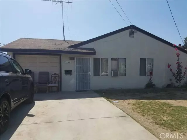 7235 De Soto AVE, Canoga Park, CA 91303