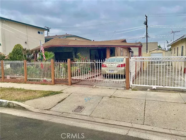 Inglewood, CA 90304,11000 Burin AVE