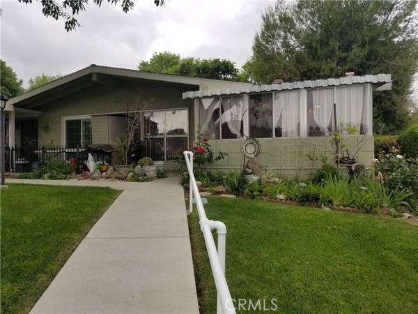 19110 Avenue Of The Oaks A, Newhall, CA 91321