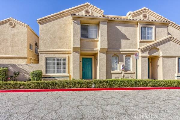 18822 Vista Del Canon B, Newhall, CA 91321