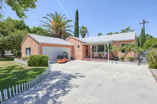 16815 Hartland ST, Lake Balboa, CA 91406