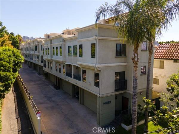 14322 Dickens ST 3, Sherman Oaks, CA 91423