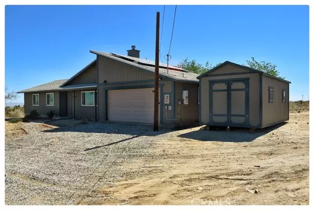 32890 223rd ST, Llano, CA 93544