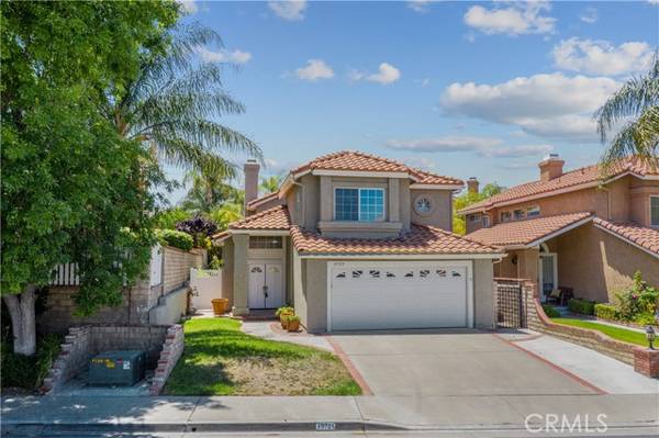 19725 Azure Field DR, Newhall, CA 91321