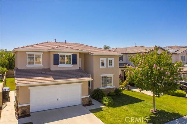 30407 Marseille PL, Castaic, CA 91384